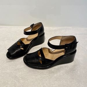Varda Wedges